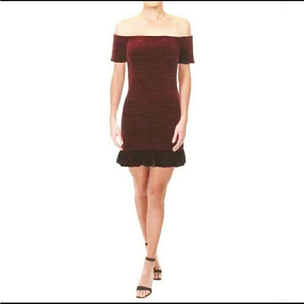 ✨NWT✨ Aqua Bloomingdale’s Off-Shoulder Bodycon Burgundy Frill Ruched Dress, S